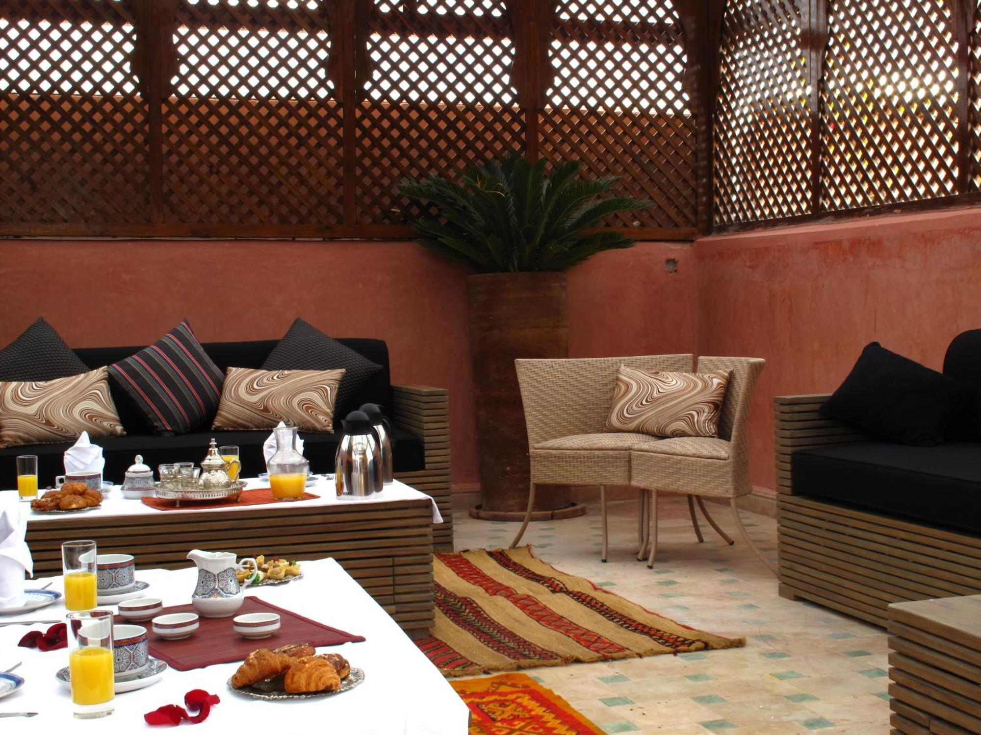 Riad Le Perroquet Bleu Suites & Spa Маракеш Екстериор снимка